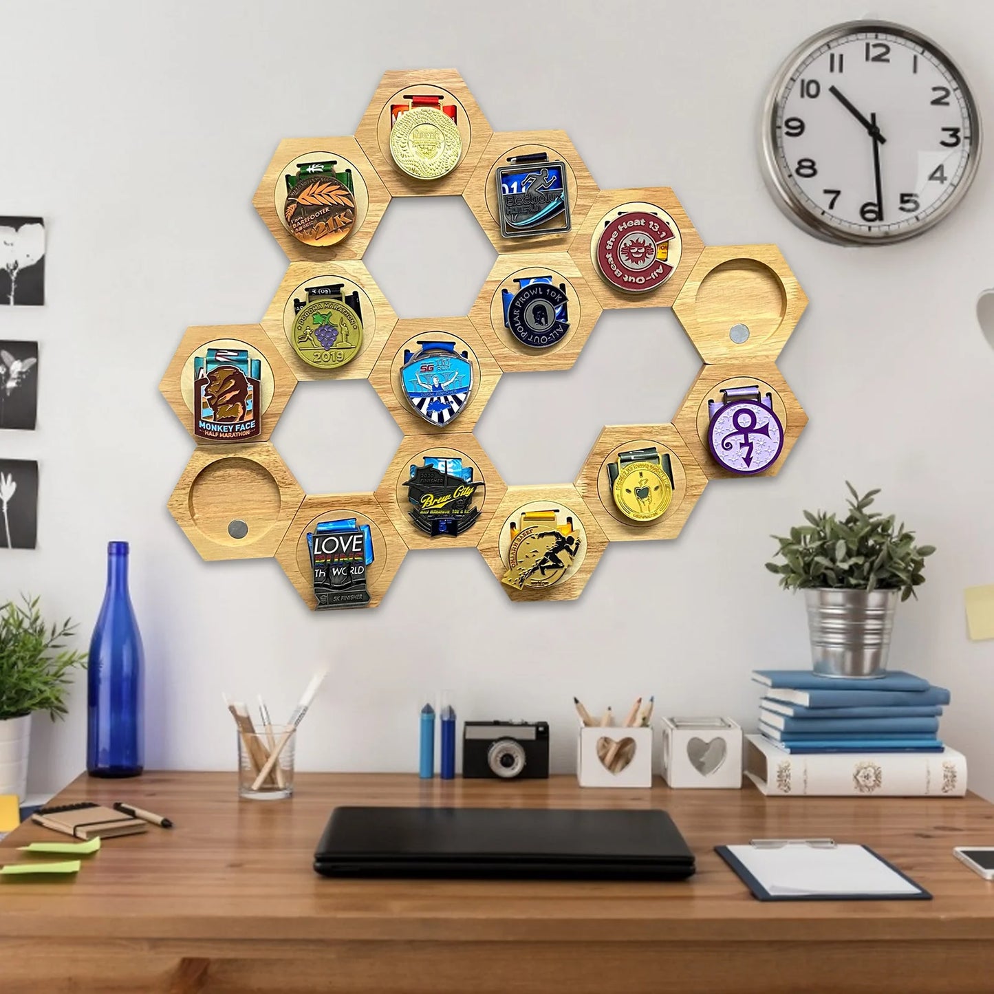 Relic Honeycomb Medal Holder